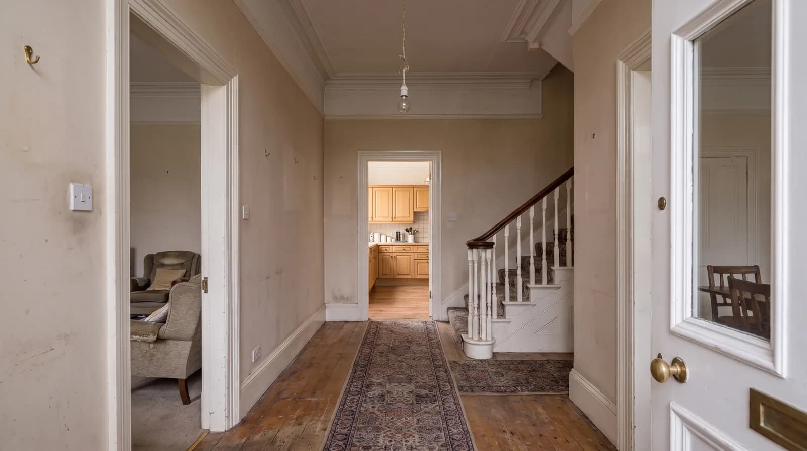 Hallway (Image Enhancer), before staging