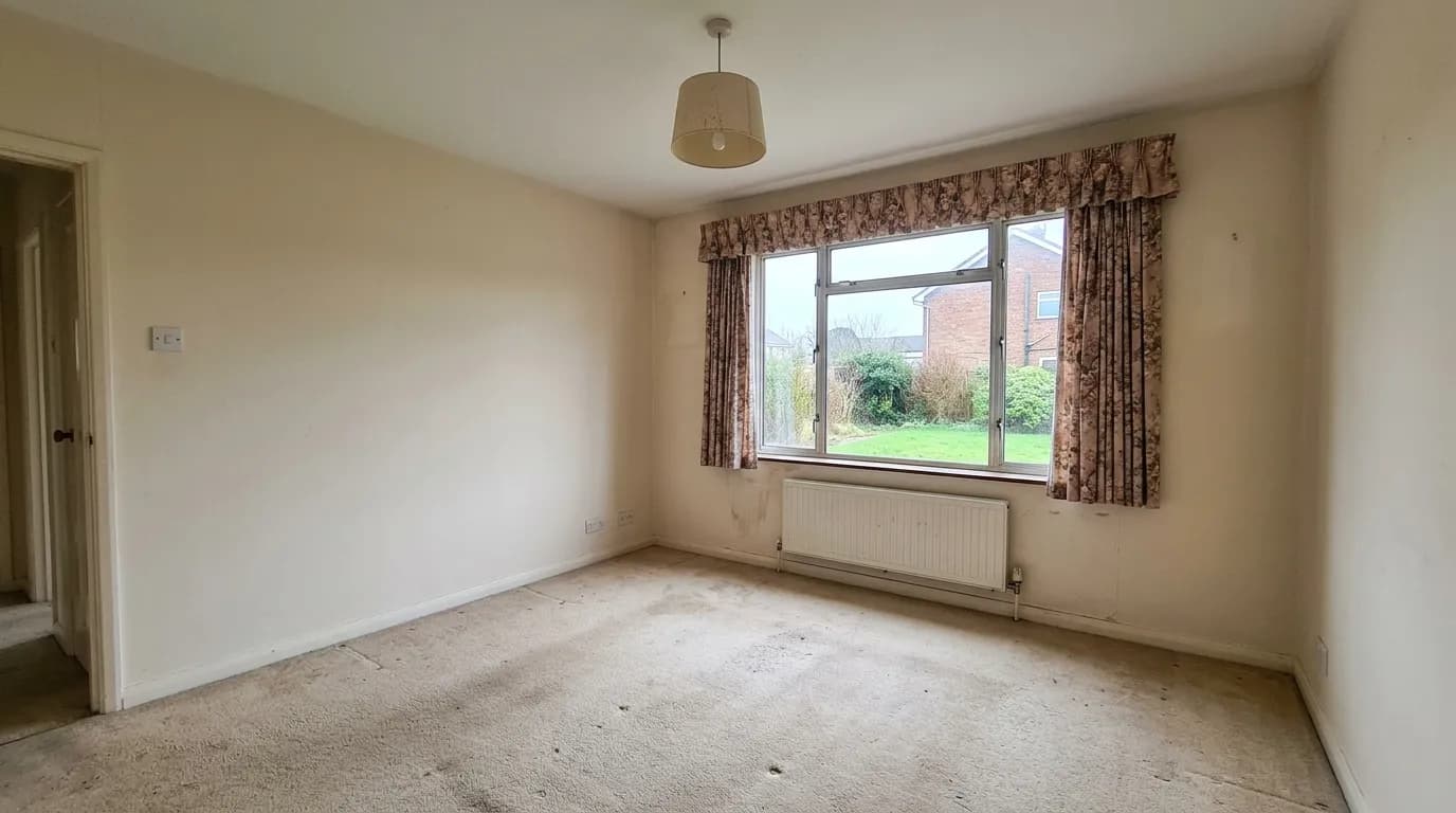 Kids' bedroom, UK (Virtual Staging), before staging